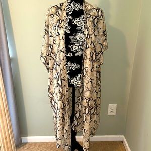 Sexy & chic in this python print kimono plus size